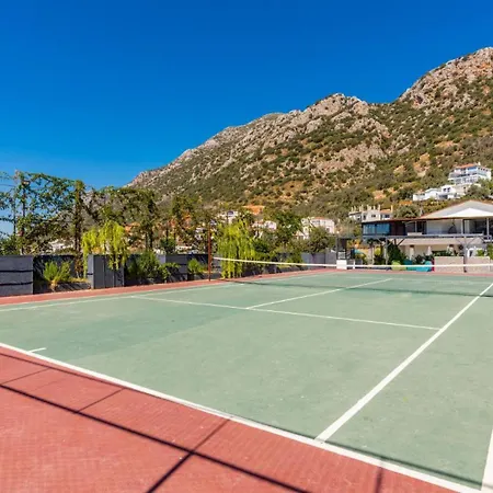 6 Bedroom Private Pool And Tennis Court *