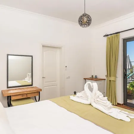 6 Bedroom 2123 Villa Kalkan