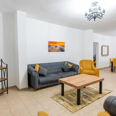 Villa 6 Bedroom 2123 *