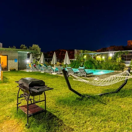 Villa 6 Bedroom Private Pool And Tennis Court